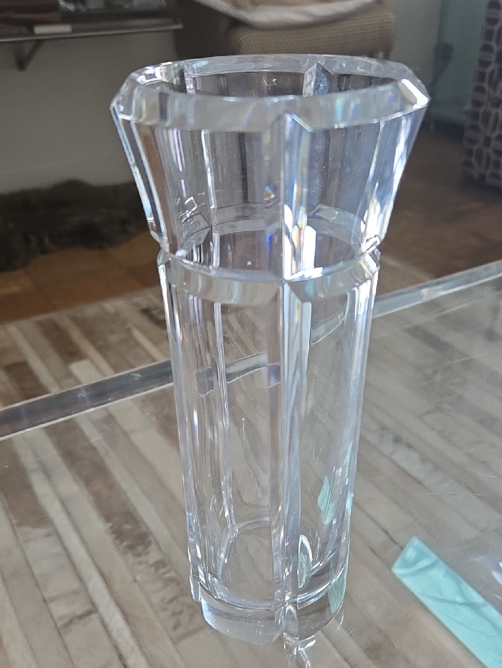 Clear Crystal-Look Decorative Glass Vase - Elegant Faceted Design